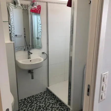 Vue * ボーリュ・シュル・ メール